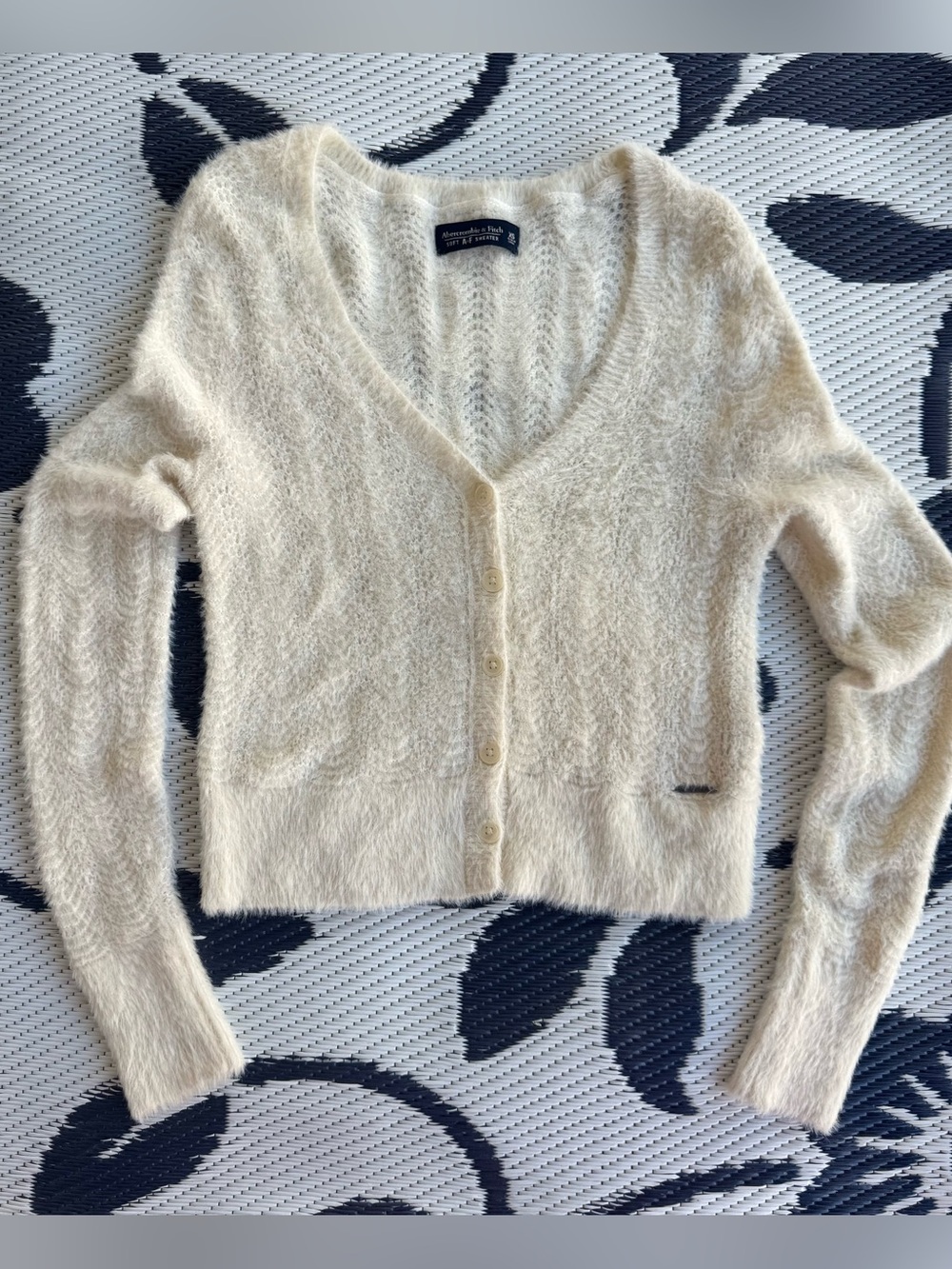 Abercrombie & Fitch Cream Fuzzy V-Neck Button Cardigan